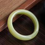 Elegant Beige Jade Bracelet