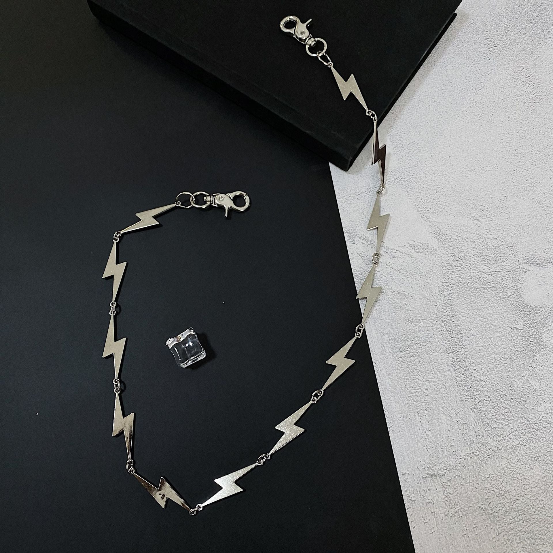 Lightning decorative personalized pants chain