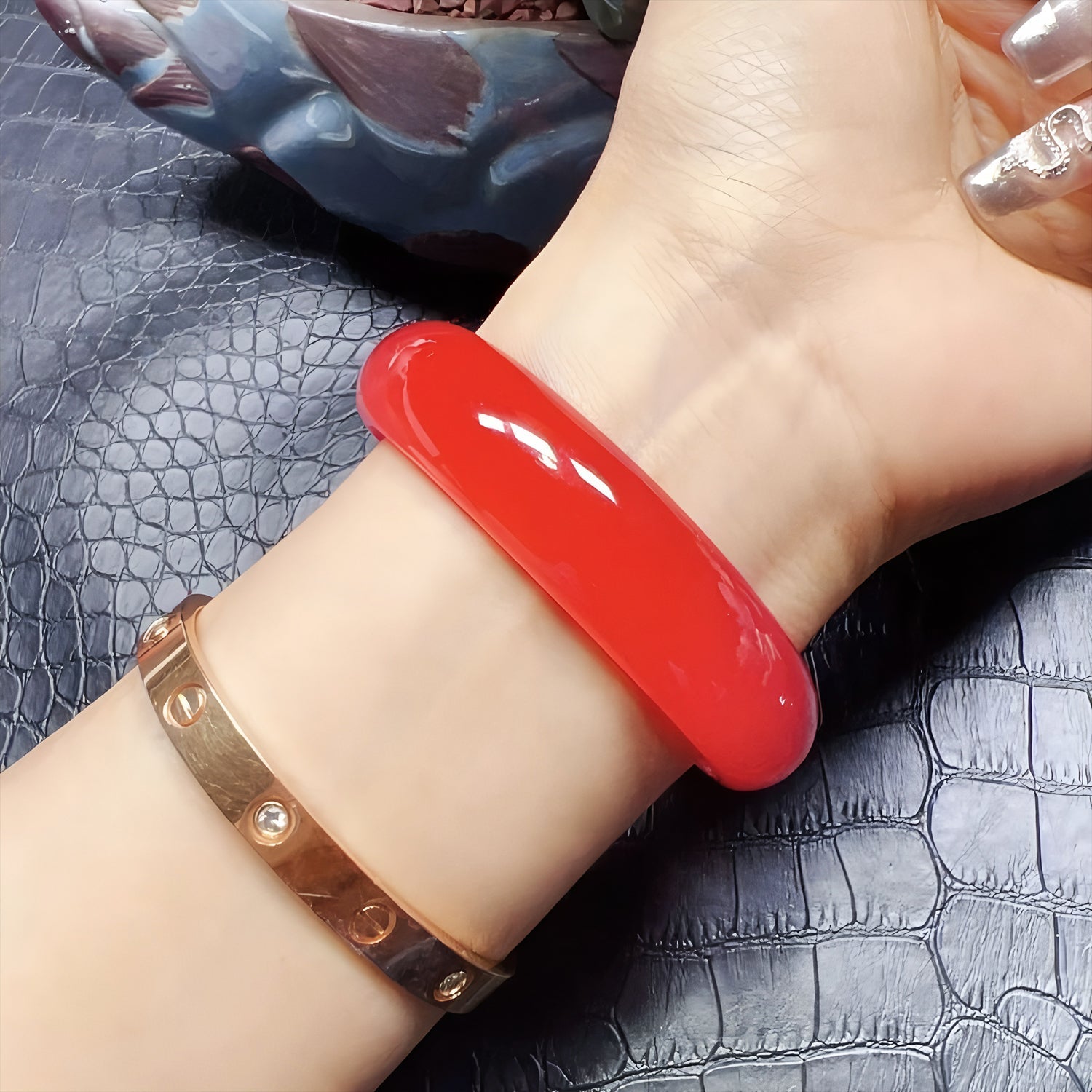 New mica blood-sinking treasure healing bracelet that changes color in the sun