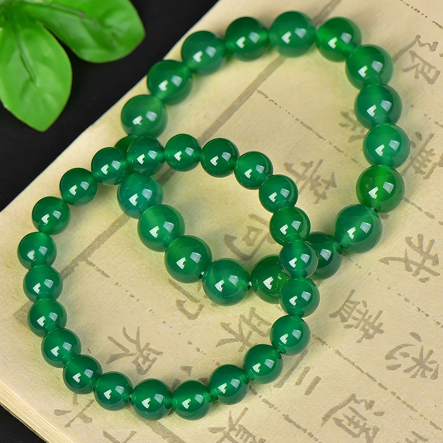 Elegant natural green jade bracelet