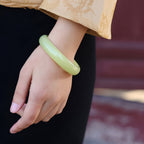 Elegant Beige Jade Bracelet