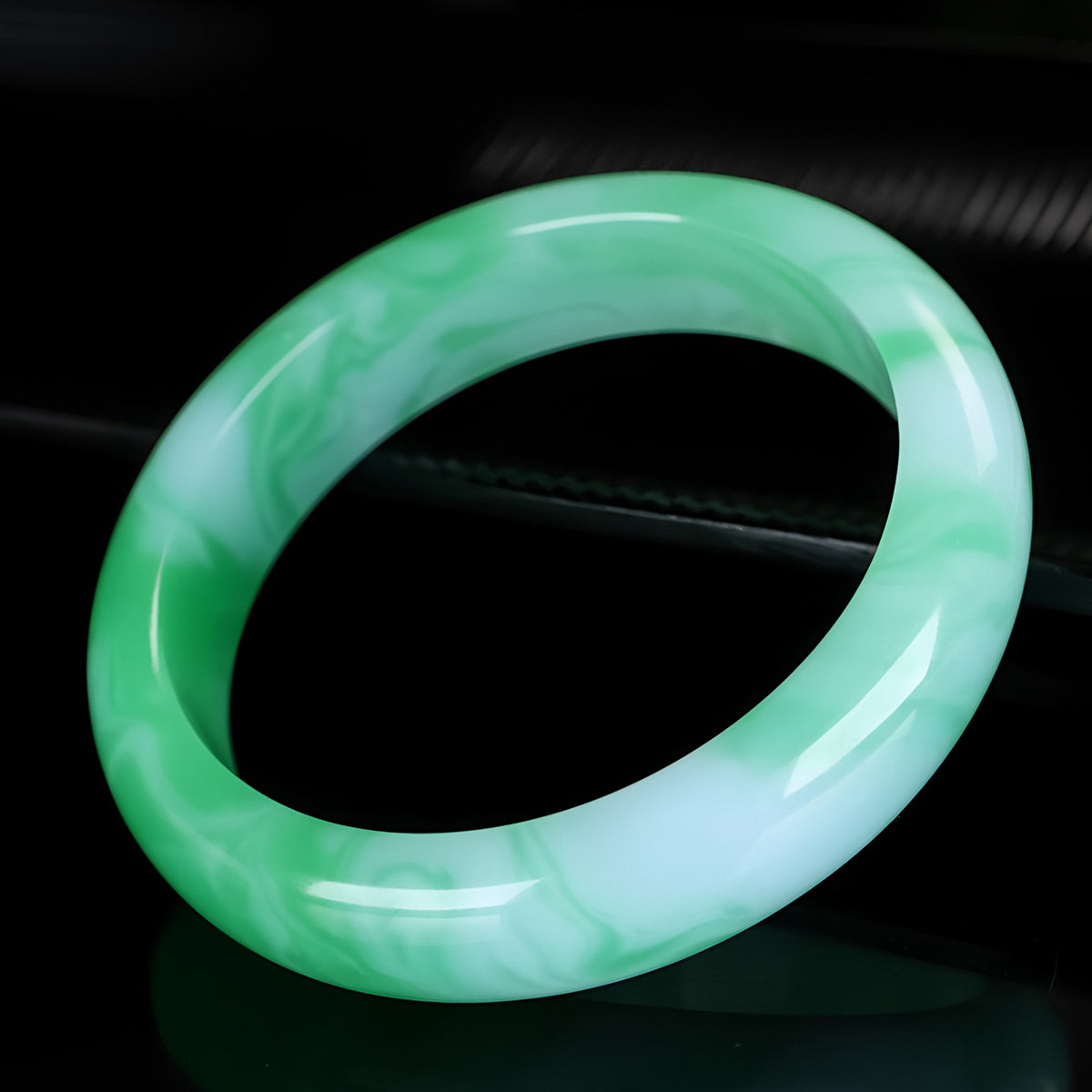 New Classic Light Green Jade Bracelet