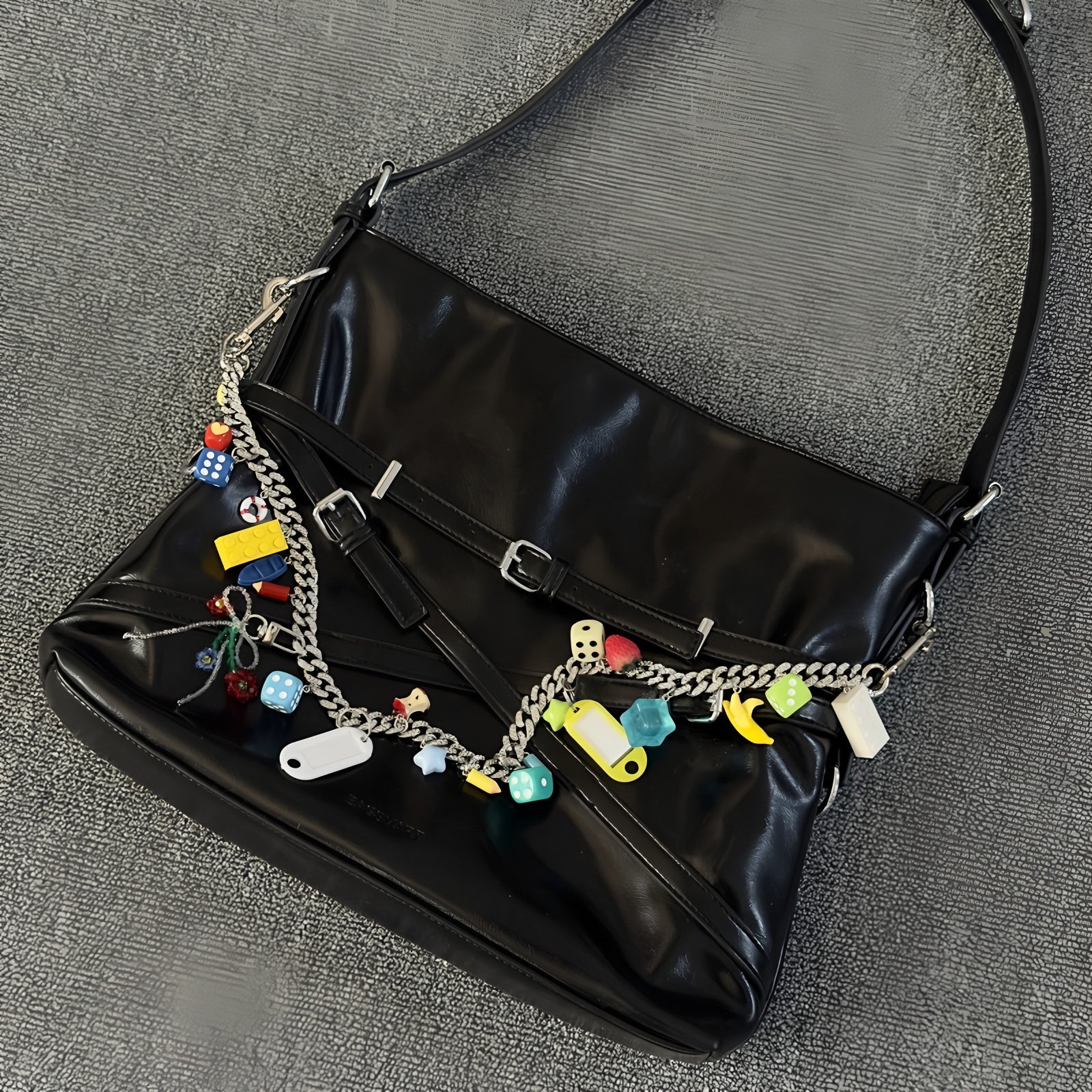 Diamond-studded Cuban Dopamine pants chain