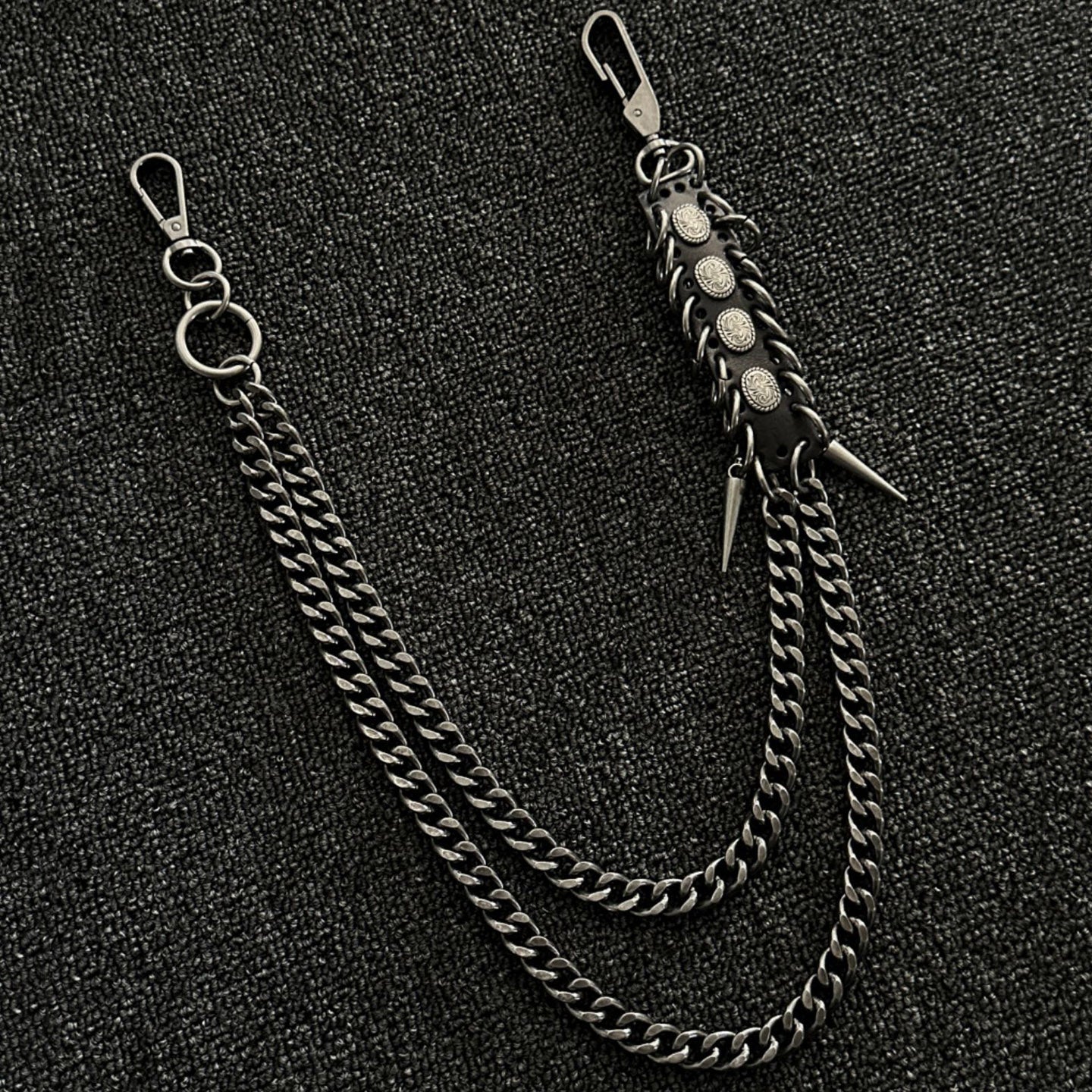 Personalized spiked trouser chain