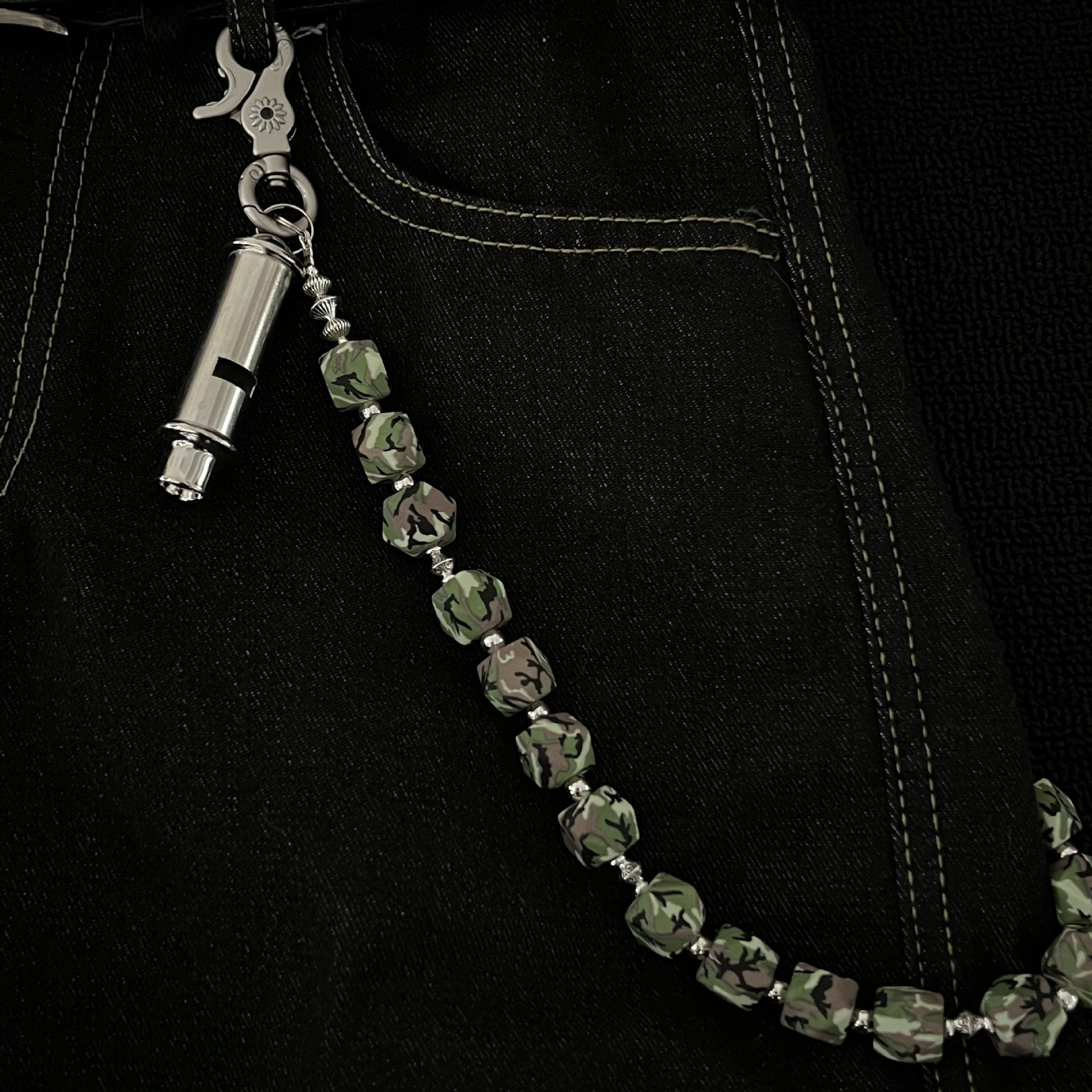 Silicone camouflage whistle pants chain
