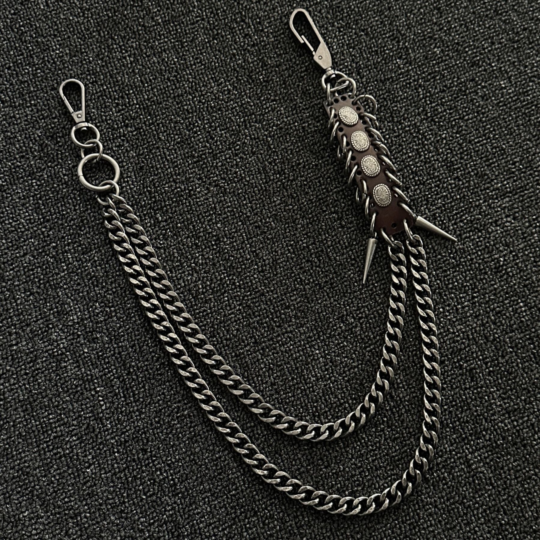 Personalized spiked trouser chain