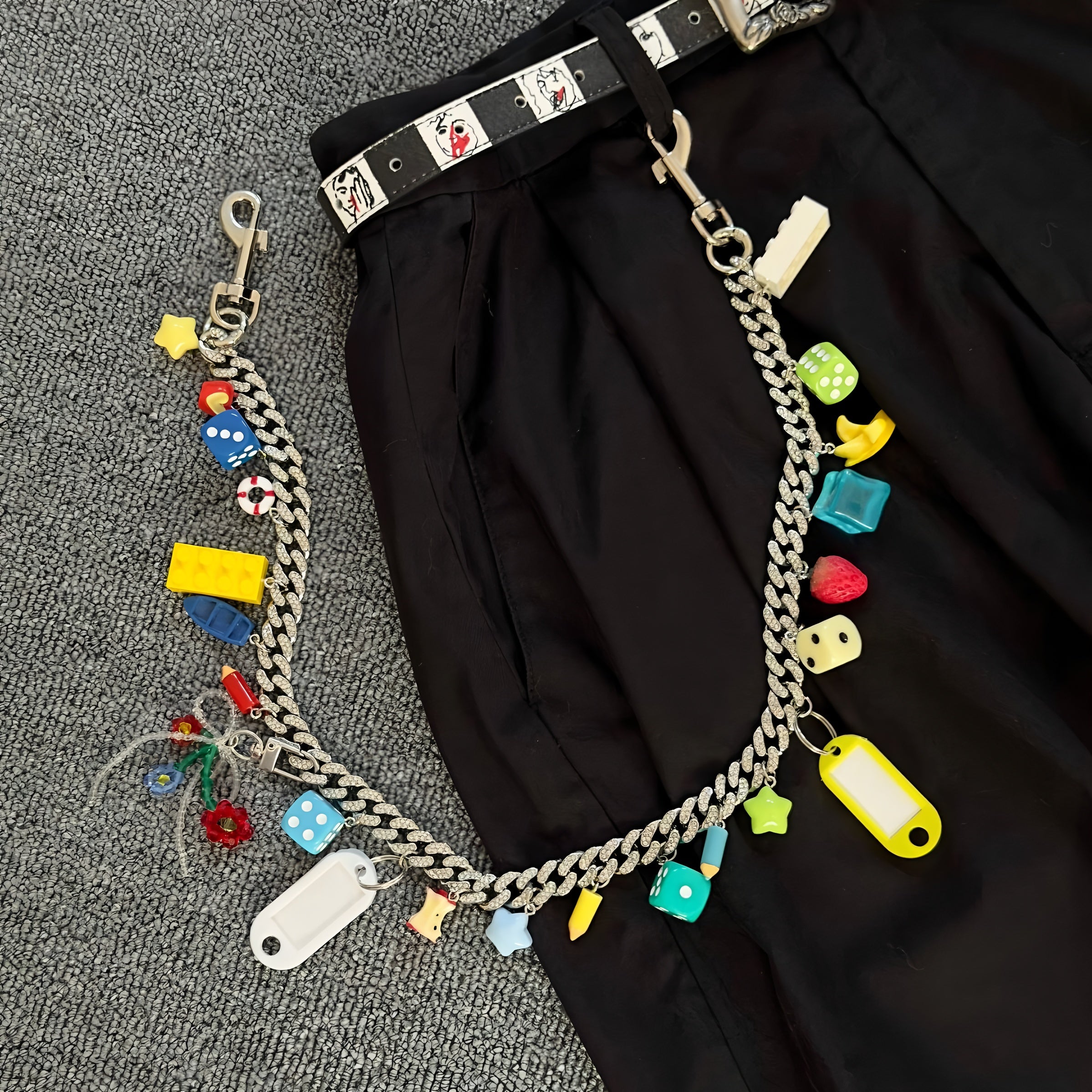 Diamond-studded Cuban Dopamine pants chain