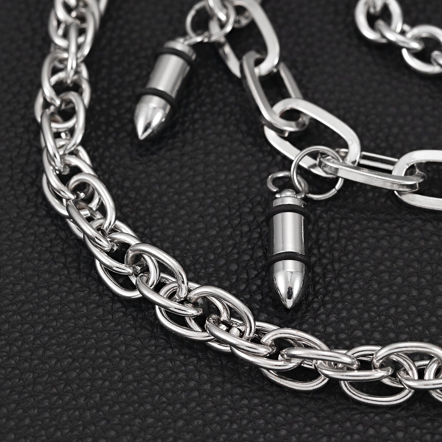 Light luxury three-chain bullet jeans chain