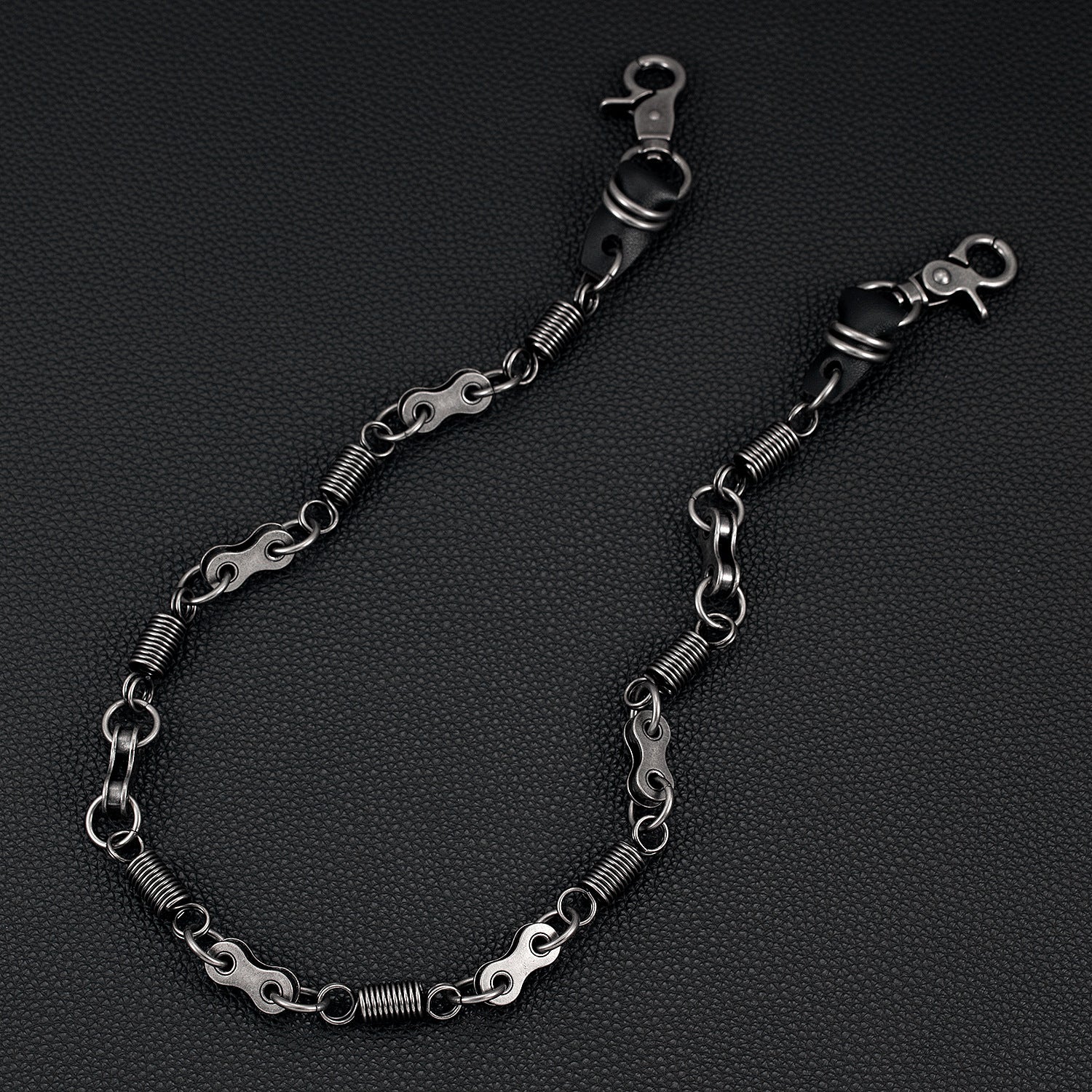 Dark spring trendy trouser chain