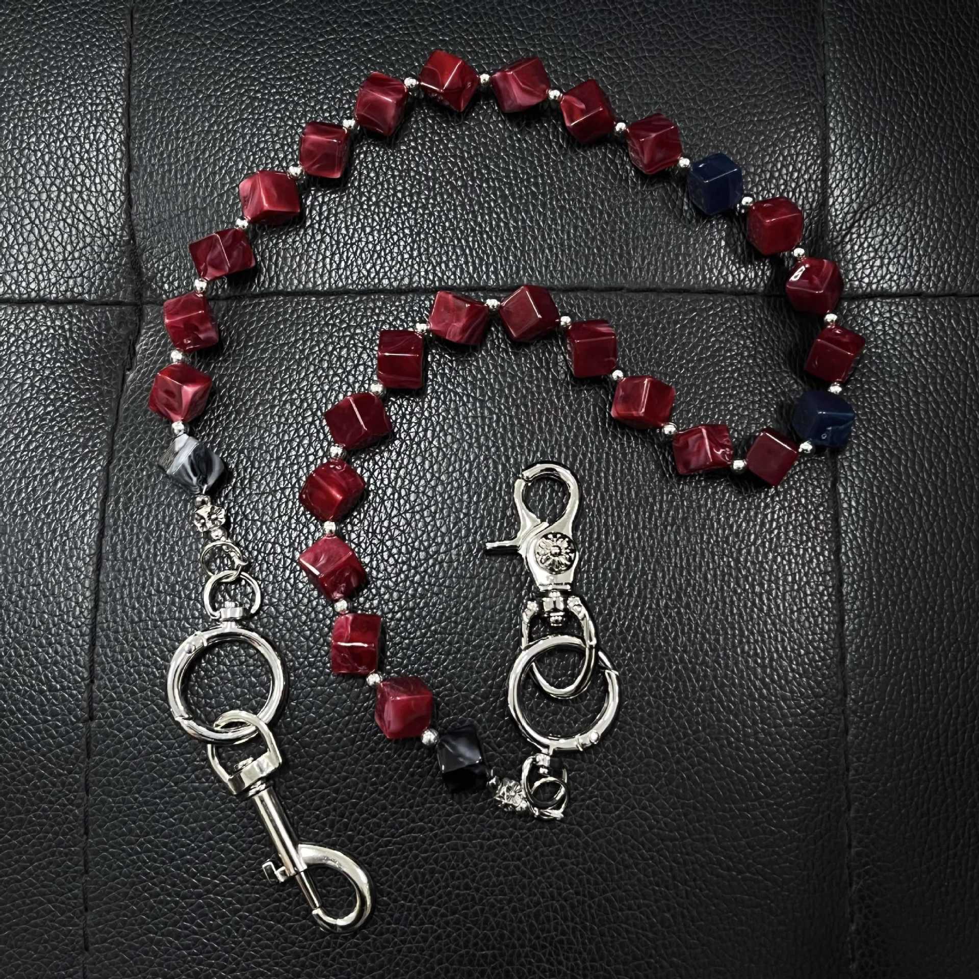 Ink-dyed acrylic red bead jeans chain