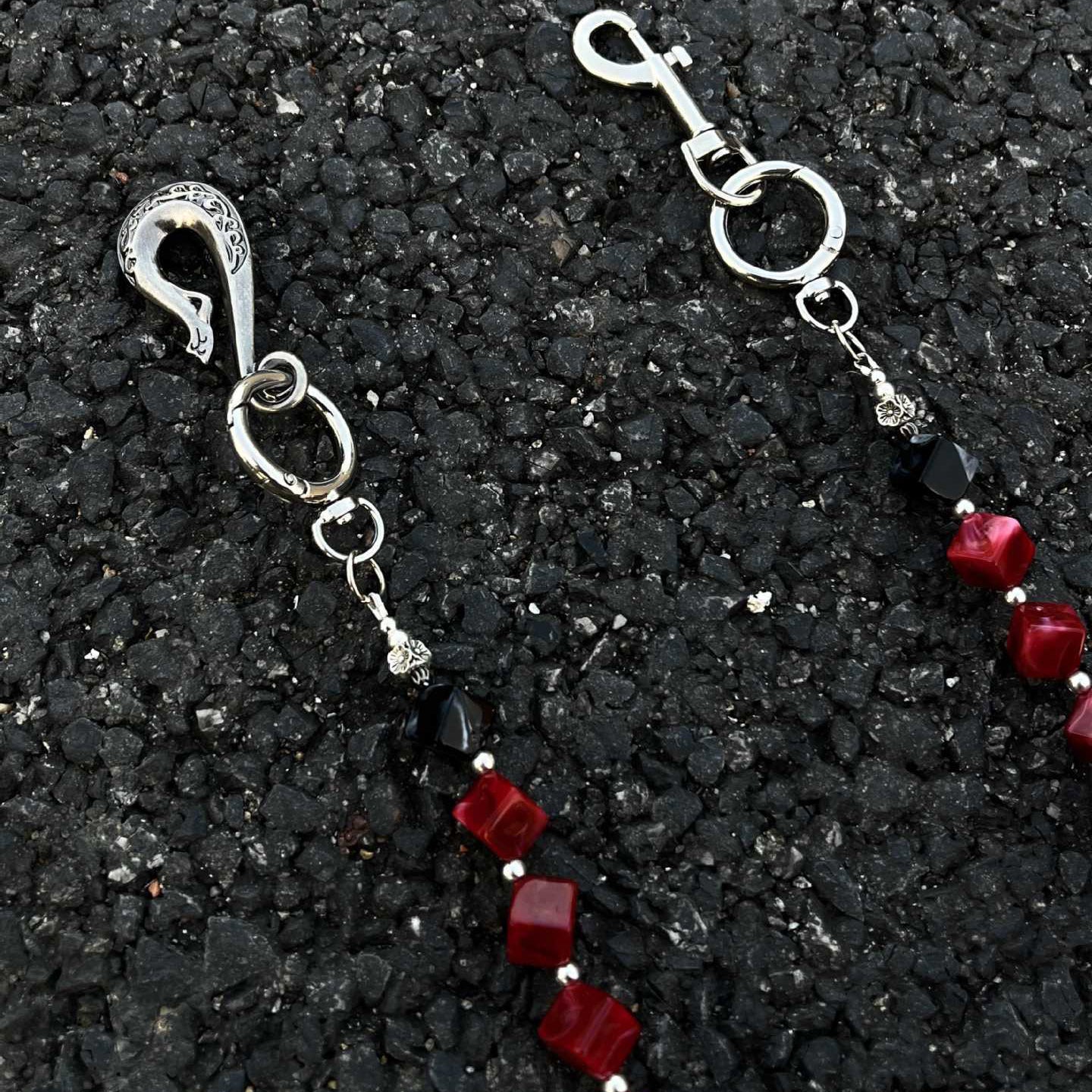 Volcanic stone red waist pendant pants chain