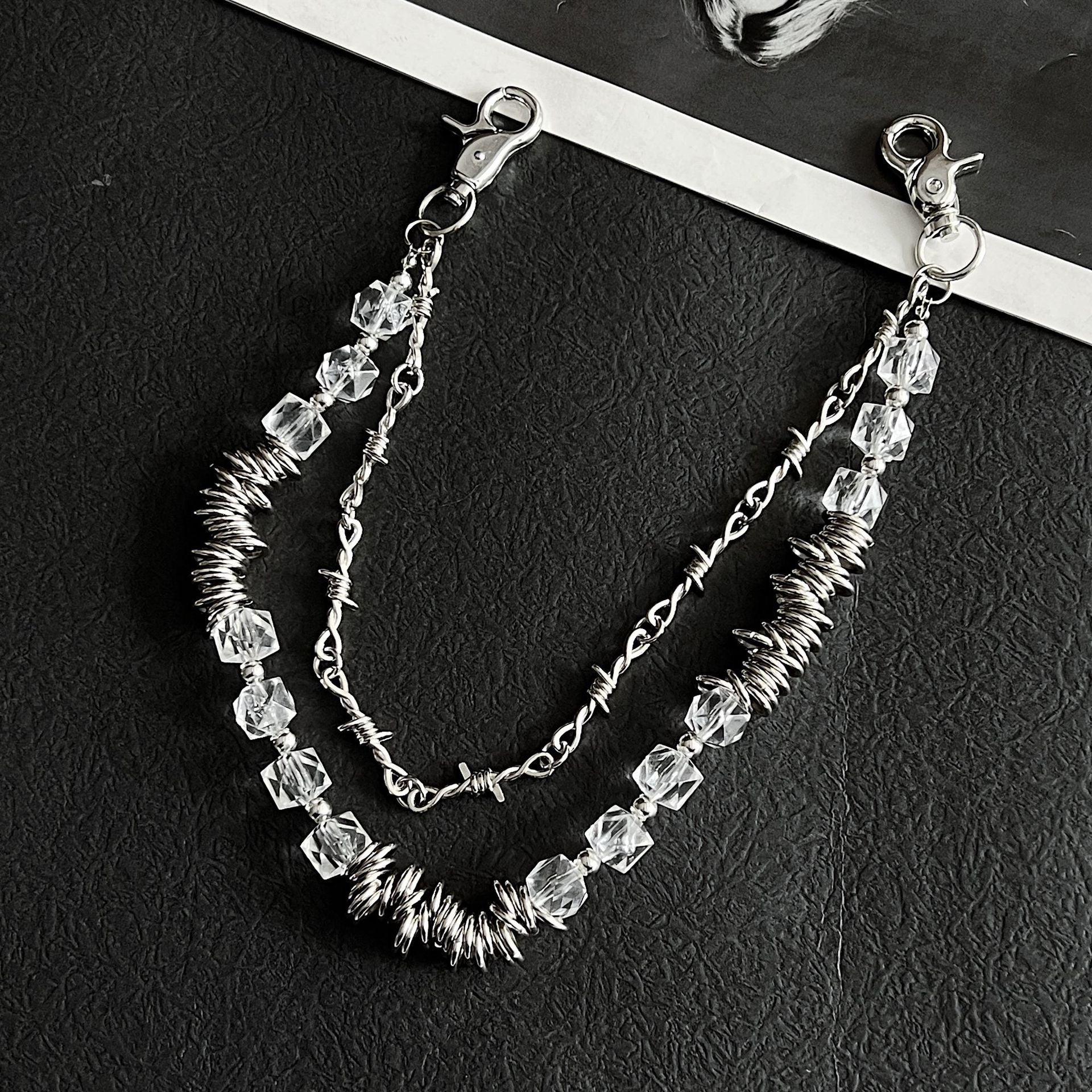 Original thorn-shaped pearl pants chain