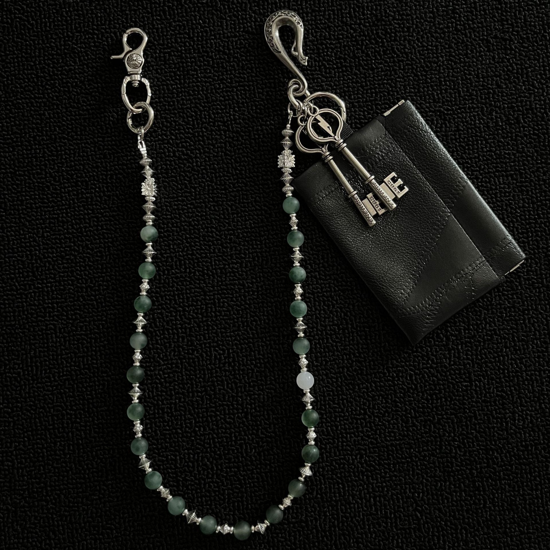 Green Chalcedony Beaded Necklace with Pants Cover