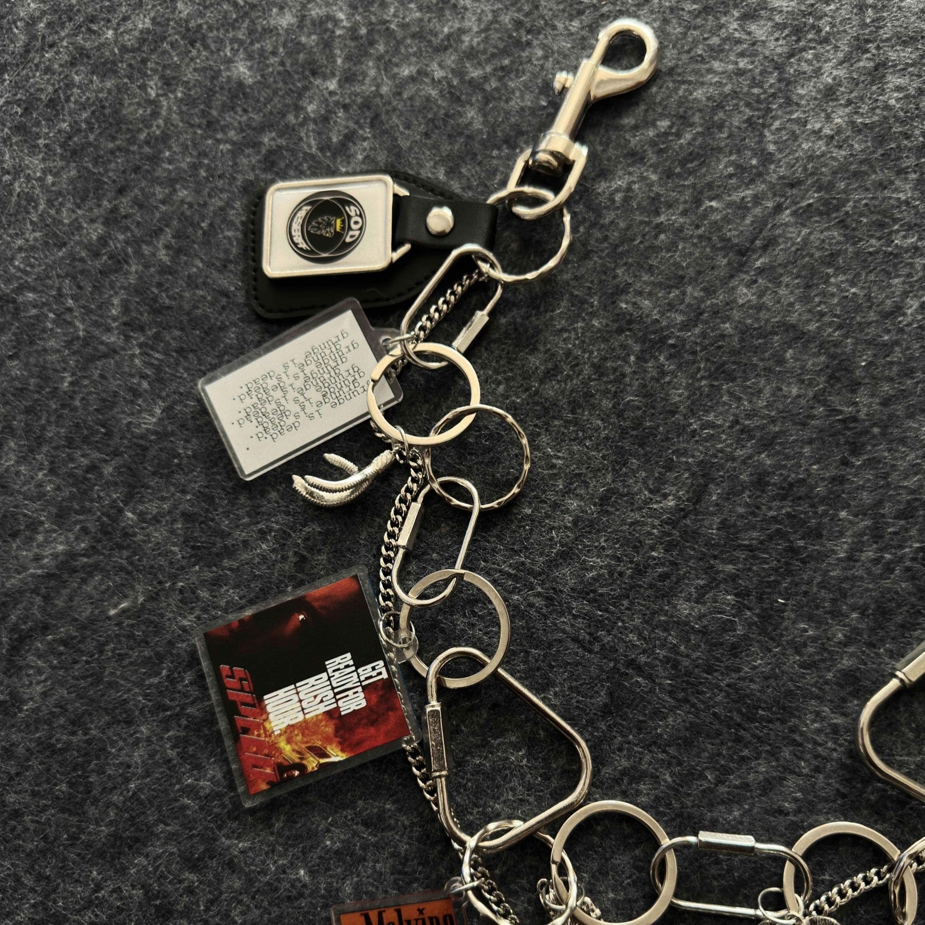 Movie multi-element trouser chain charm