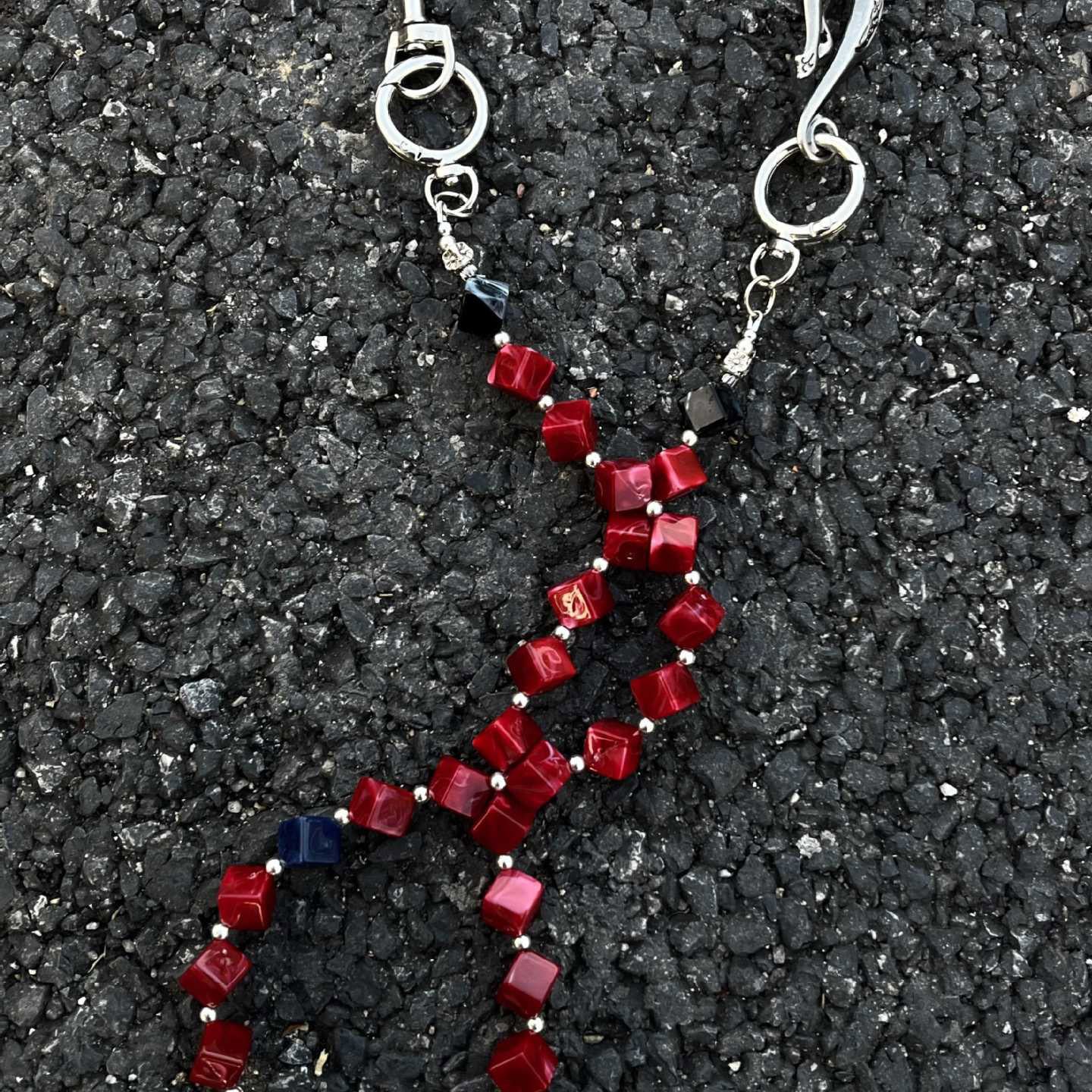 Volcanic stone red waist pendant pants chain